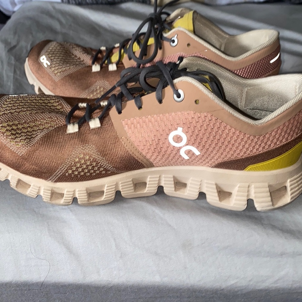 COPY - Women’s On Cloud X Sneakers Size 9